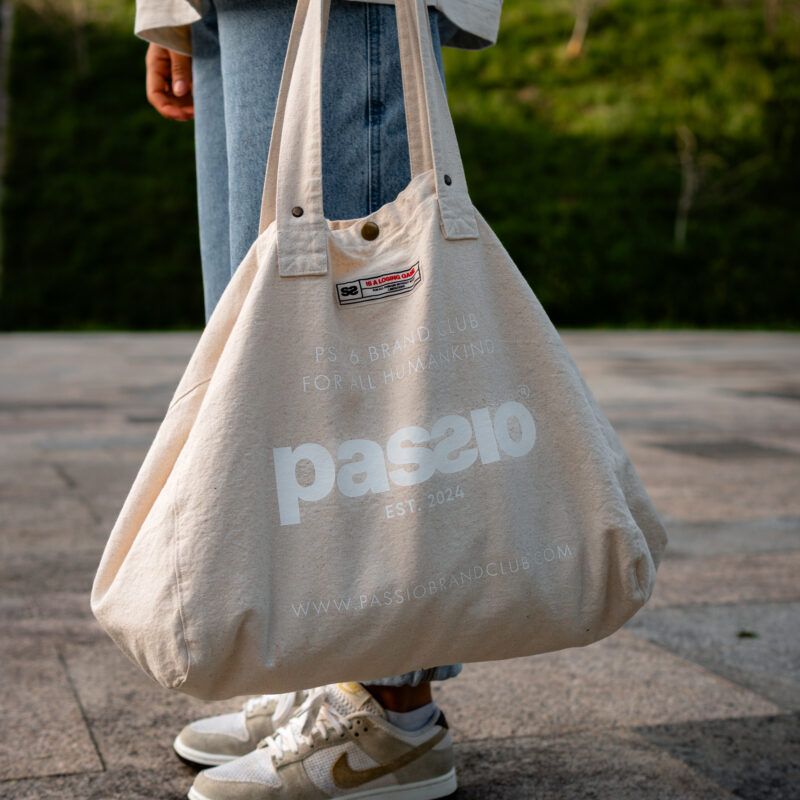 CARRY TOTE